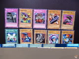 24 Yu Gi Oh карти за игра или колекция Ю ги О 10 бр. фенове страшния замък
