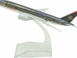 Boeing 787 самолет модел макет Royal Jordanian красив модел черен пътешествие екскурзия полет пилот